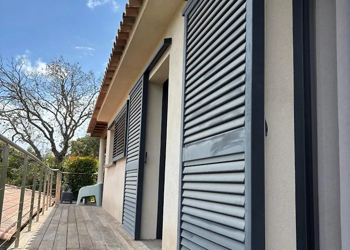 Santa * Porto-Vecchio (Corsica)